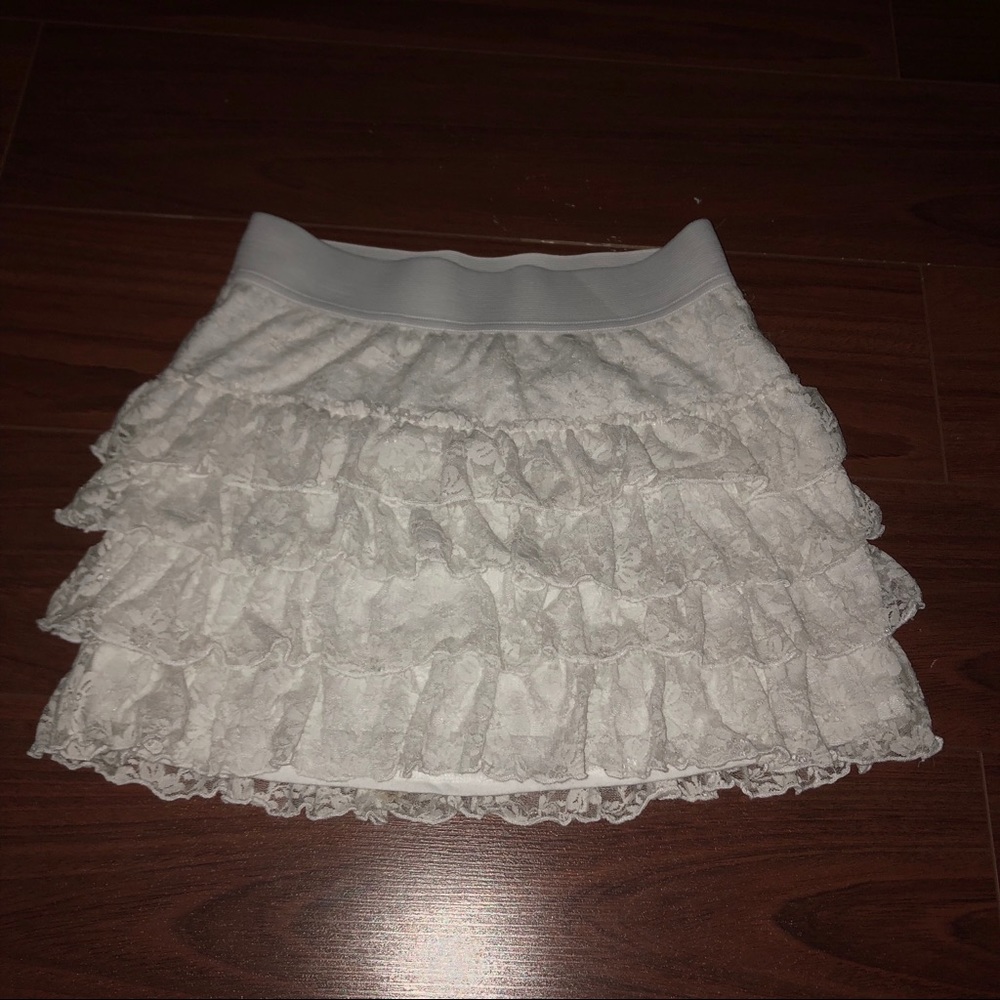“SO” childrens white lace skirt